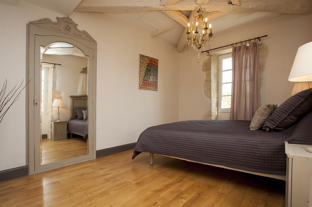 Maison D'Hotes De Charme Les Bruhasses Condom Szoba fotó